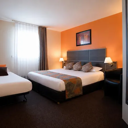 Hotell Og Actuel St Etienne Aeroport